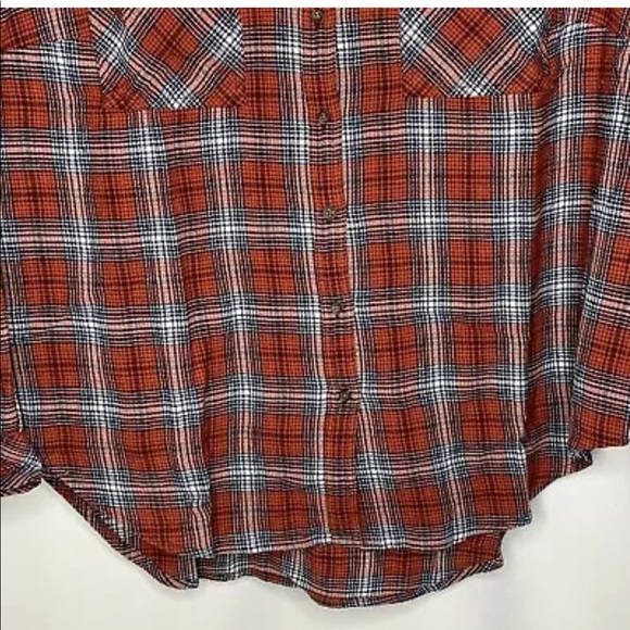 Universal Thread Womens Flannel Shirt 1X Red Plaid - Picture 4 of 8